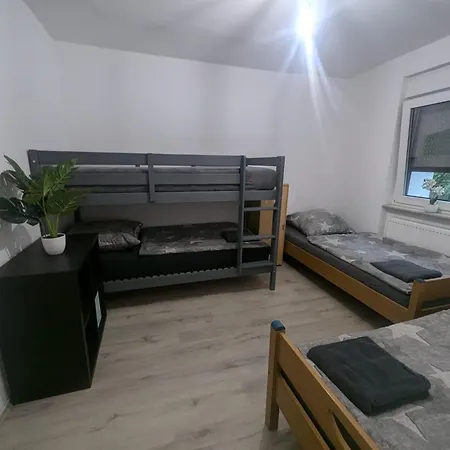 Διαμέρισμα Hanau Frankfurt No1 *